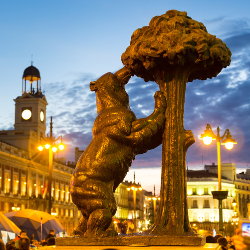 Estátua do Oso y el Madroño na Puerta del Sol, em Madri